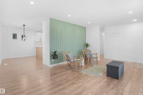 1415 80 Street Nw, Edmonton, AB - Indoor