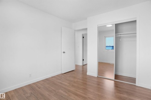 1415 80 Street Nw, Edmonton, AB - Indoor Photo Showing Other Room