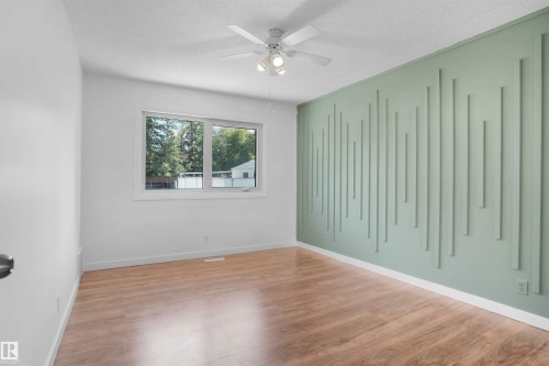 1415 80 Street Nw, Edmonton, AB - Indoor Photo Showing Other Room