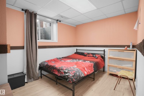 1415 80 Street Nw, Edmonton, AB - Indoor Photo Showing Bedroom