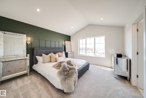 1 Cloutier Close, St. Albert, AB - Indoor Photo Showing Bedroom
