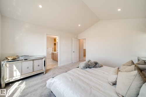 1 Cloutier Close, St. Albert, AB - Indoor Photo Showing Bedroom