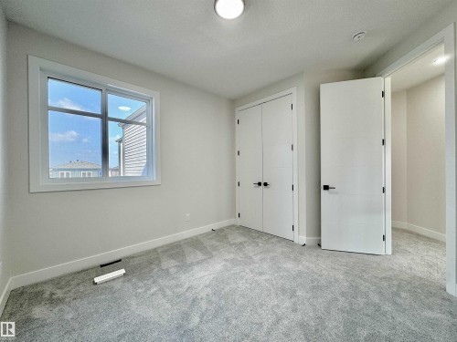 7027 Kiviaq Crescent, Edmonton, AB - Indoor Photo Showing Other Room