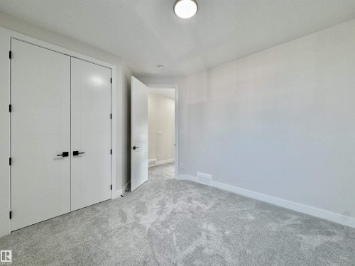7027 Kiviaq Crescent, Edmonton, AB - Indoor Photo Showing Other Room