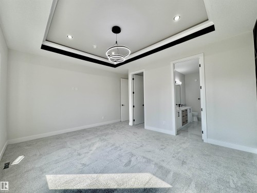 7027 Kiviaq Crescent, Edmonton, AB - Indoor Photo Showing Other Room