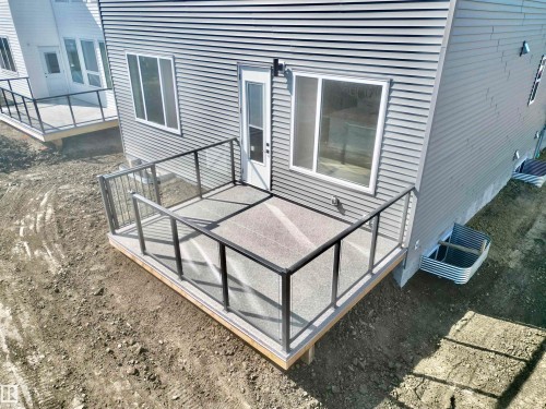 7027 Kiviaq Crescent, Edmonton, AB - Outdoor With Exterior