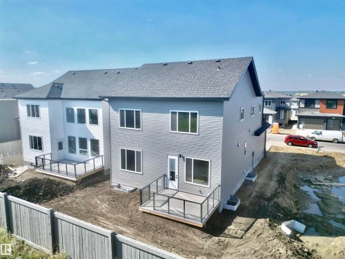 7027 Kiviaq Crescent, Edmonton, AB - Outdoor