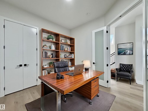 7027 Kiviaq Crescent, Edmonton, AB - Indoor Photo Showing Office