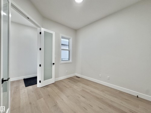 7027 Kiviaq Crescent, Edmonton, AB - Indoor Photo Showing Other Room