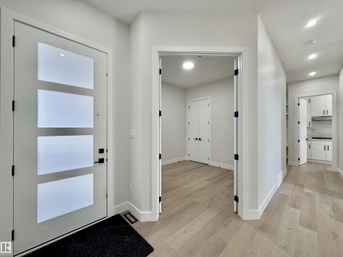 7027 Kiviaq Crescent, Edmonton, AB - Indoor Photo Showing Other Room
