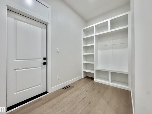 7027 Kiviaq Crescent, Edmonton, AB - Indoor Photo Showing Other Room