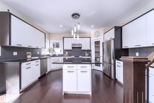 8967 24 Avenue, Edmonton, AB - Indoor Photo Showing Kitchen