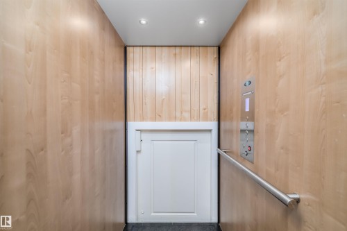 8967 24 Avenue, Edmonton, AB - Indoor Photo Showing Other Room