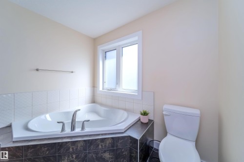8967 24 Avenue, Edmonton, AB - Indoor Photo Showing Bathroom