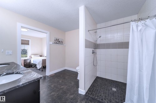 8967 24 Avenue, Edmonton, AB - Indoor Photo Showing Bathroom
