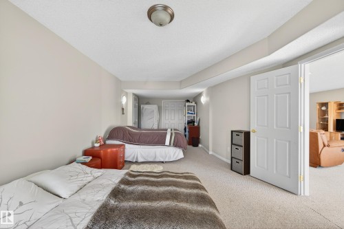 307 Tory View, Edmonton, AB - Indoor Photo Showing Bedroom
