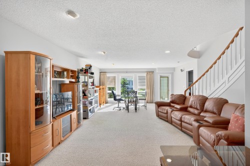 307 Tory View, Edmonton, AB - Indoor Photo Showing Living Room