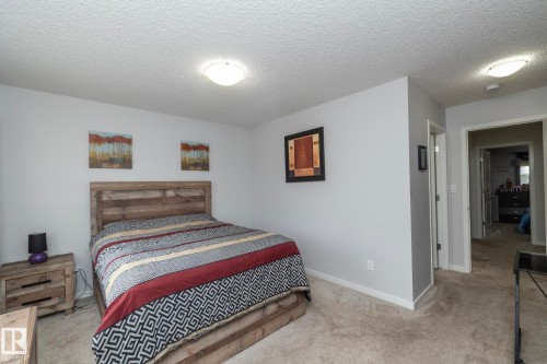 7712 Eifert Crescent, Edmonton, AB - Indoor Photo Showing Bedroom