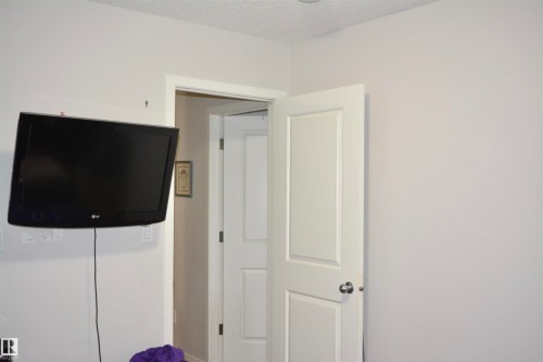 7712 Eifert Crescent, Edmonton, AB - Indoor