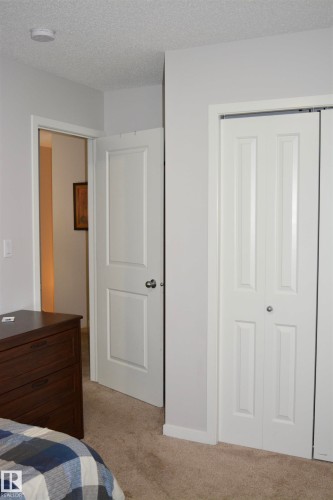 7712 Eifert Crescent, Edmonton, AB - Indoor Photo Showing Bedroom