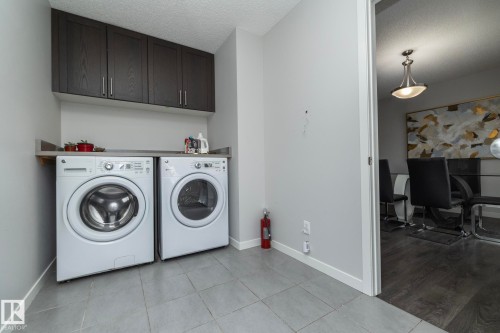 7712 Eifert Crescent, Edmonton, AB - Indoor Photo Showing Laundry Room