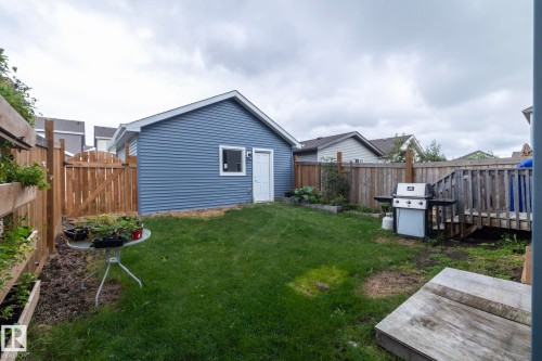 7712 Eifert Crescent, Edmonton, AB - Outdoor