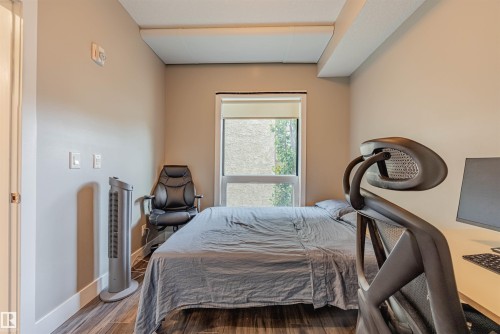 204 10006 83 Avenue, Edmonton, AB - Indoor Photo Showing Bedroom