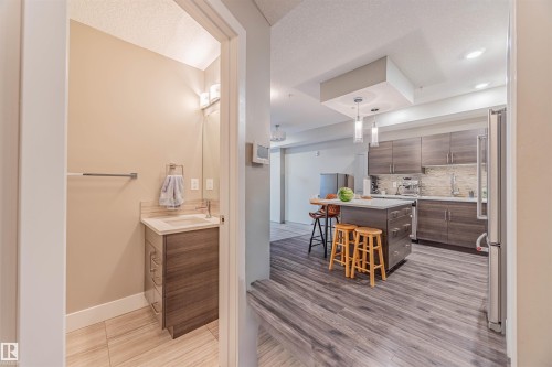 204 10006 83 Avenue, Edmonton, AB - Indoor