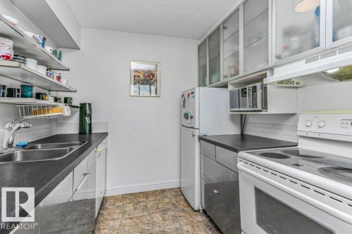 143 8735 165 Street, Edmonton, AB - Indoor Photo Showing Kitchen With Double Sink