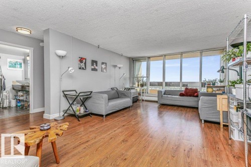 143 8735 165 Street, Edmonton, AB - Indoor Photo Showing Living Room