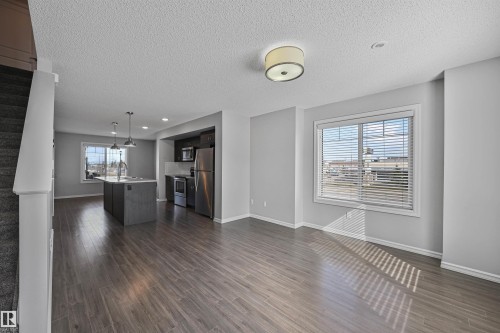 34 2215 24 Street, Edmonton, AB - Indoor