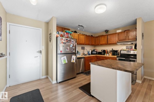 202 2904 139 Avenue, Edmonton, AB - Indoor Photo Showing Kitchen With Stainless Steel Kitchen
