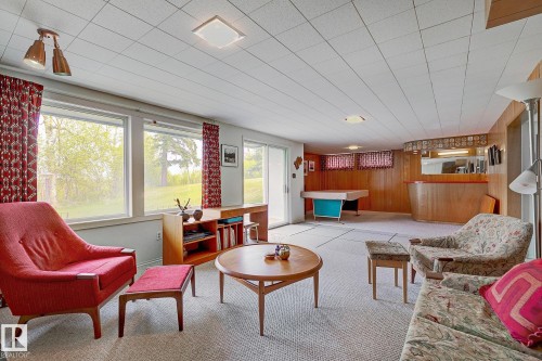 140 Windermere Drive, Edmonton, AB - Indoor Photo Showing Living Room