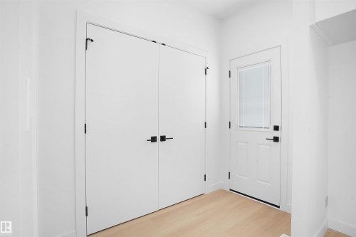 82 Blackbird Bend, Fort Saskatchewan, AB - Indoor Photo Showing Other Room