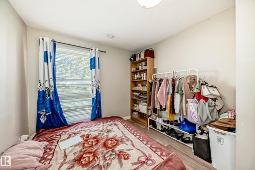 5535 144A Avenue, Edmonton, AB - Indoor Photo Showing Bedroom