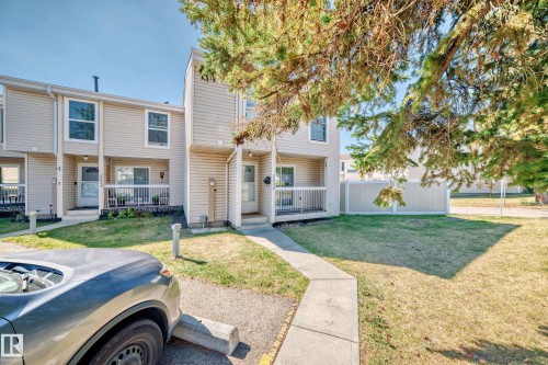 5535 144A Avenue, Edmonton, AB - Outdoor With Facade