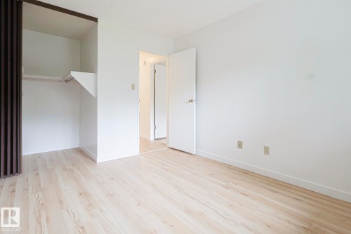 Edmonton, AB - Indoor Photo Showing Other Room