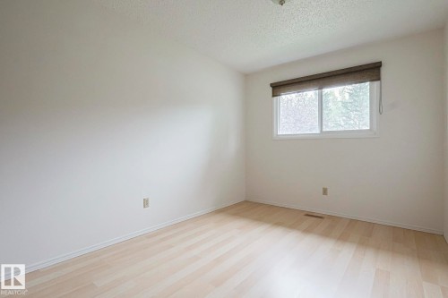Edmonton, AB - Indoor Photo Showing Other Room