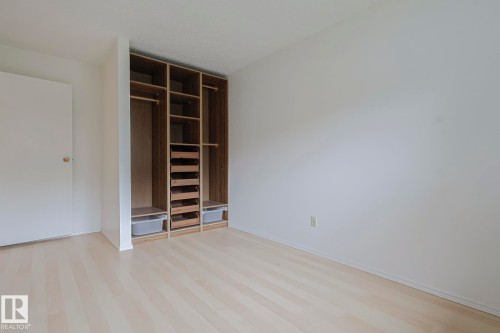 Edmonton, AB - Indoor Photo Showing Other Room