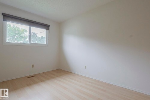 Edmonton, AB - Indoor Photo Showing Other Room