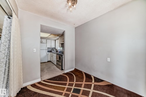 2343 139 Avenue, Edmonton, AB - Indoor Photo Showing Other Room