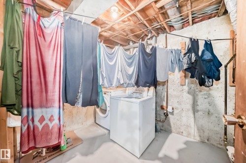 2343 139 Avenue, Edmonton, AB - Indoor Photo Showing Laundry Room