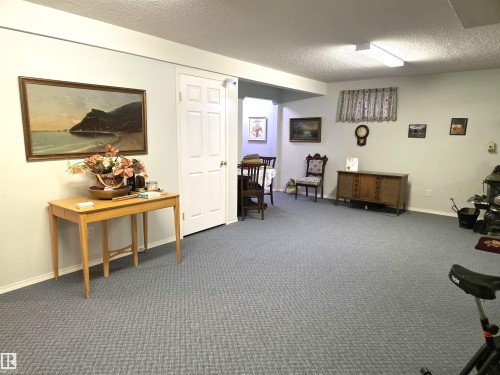 208 Ravine Villa(S), Leduc, AB - Indoor