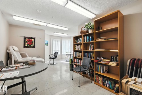 205 13450 114 Avenue, Edmonton, AB - Indoor