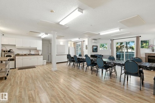 205 13450 114 Avenue, Edmonton, AB - Indoor