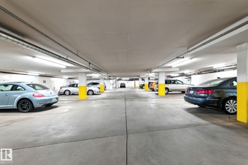 205 13450 114 Avenue, Edmonton, AB - Indoor Photo Showing Garage