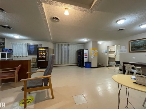 6508 134 Avenue, Edmonton, AB - Indoor