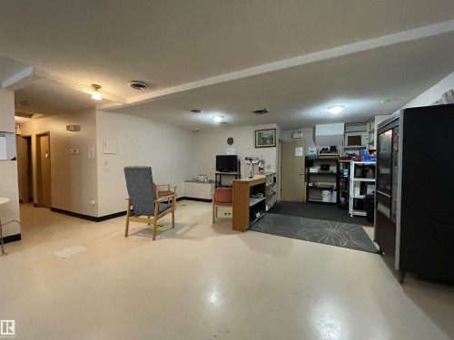 6508 134 Avenue, Edmonton, AB - Indoor