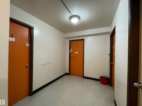6508 134 Avenue, Edmonton, AB - Indoor Photo Showing Other Room