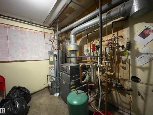 6508 134 Avenue, Edmonton, AB - Indoor Photo Showing Basement